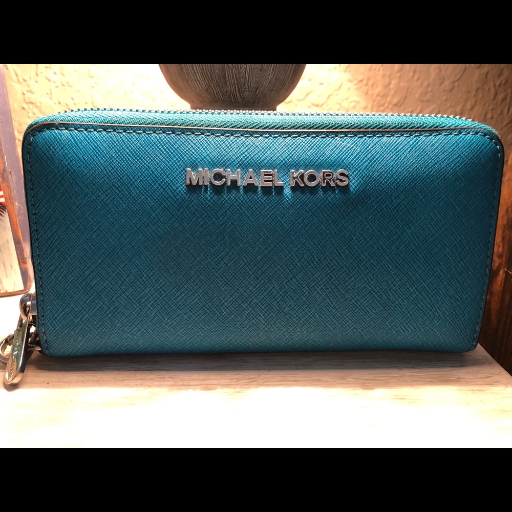 michael kors wallet